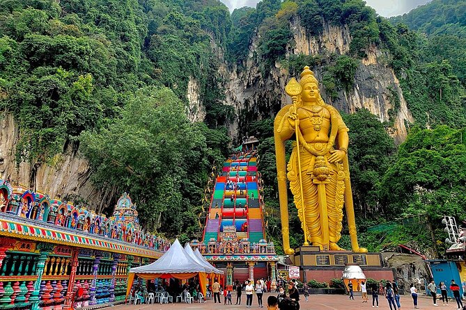 Ten Wonders Of Kuala Lumpur Shared Tour - Batu Caves: the morning’s big visual hit