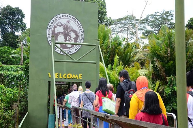Wildlife & Wonders: Orang Utan Island + Perak Cave Temple Tour - Crossing to Bukit Merah Orang Utan Island
